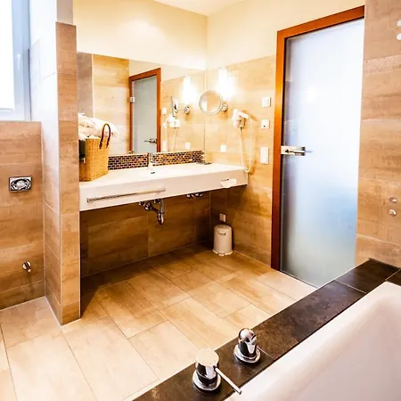 Seehotel Süd 4* Velden am Wörthersee